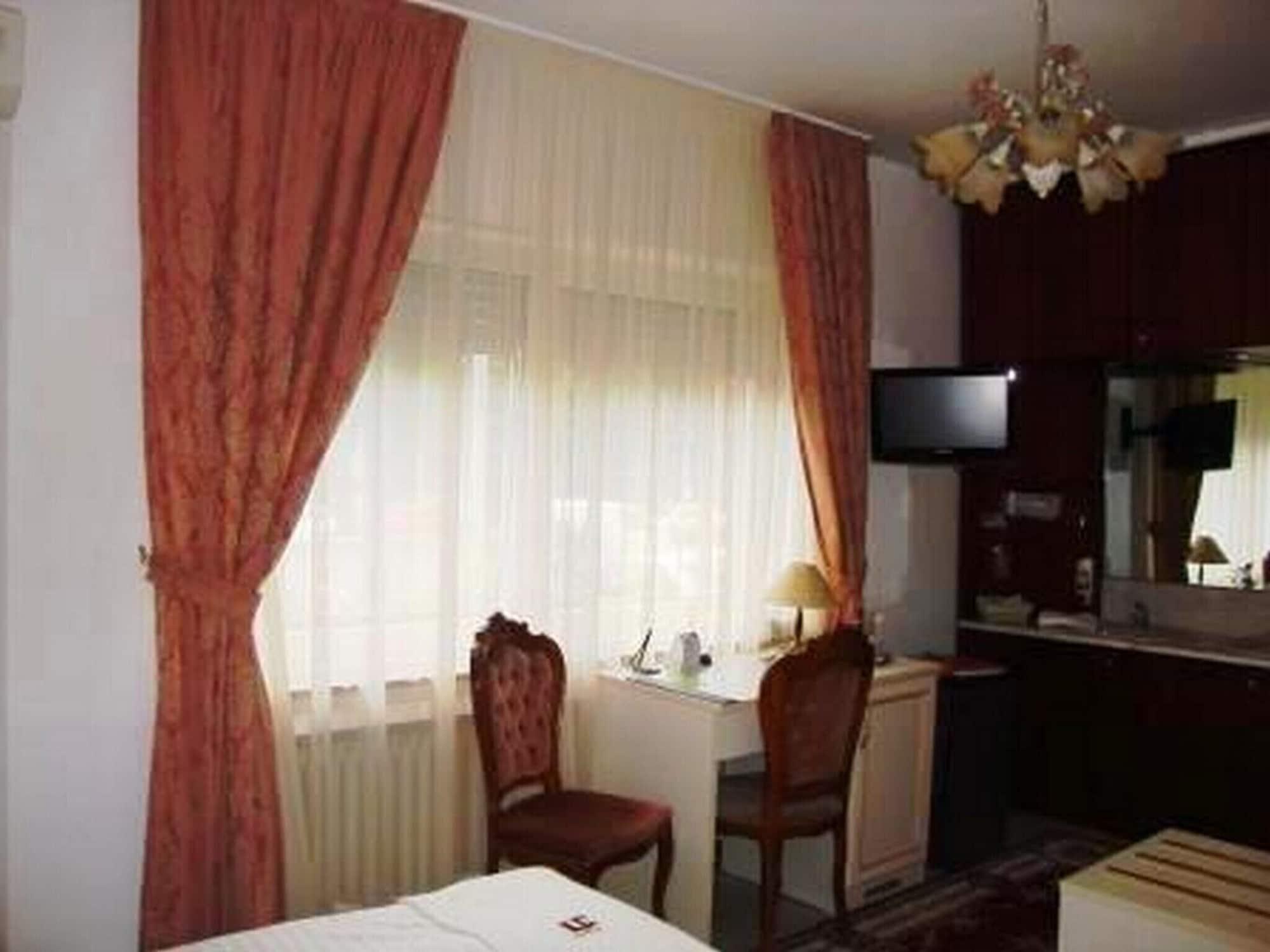 Haus Mooren, Hotel Garni Düsseldorf Dış mekan fotoğraf