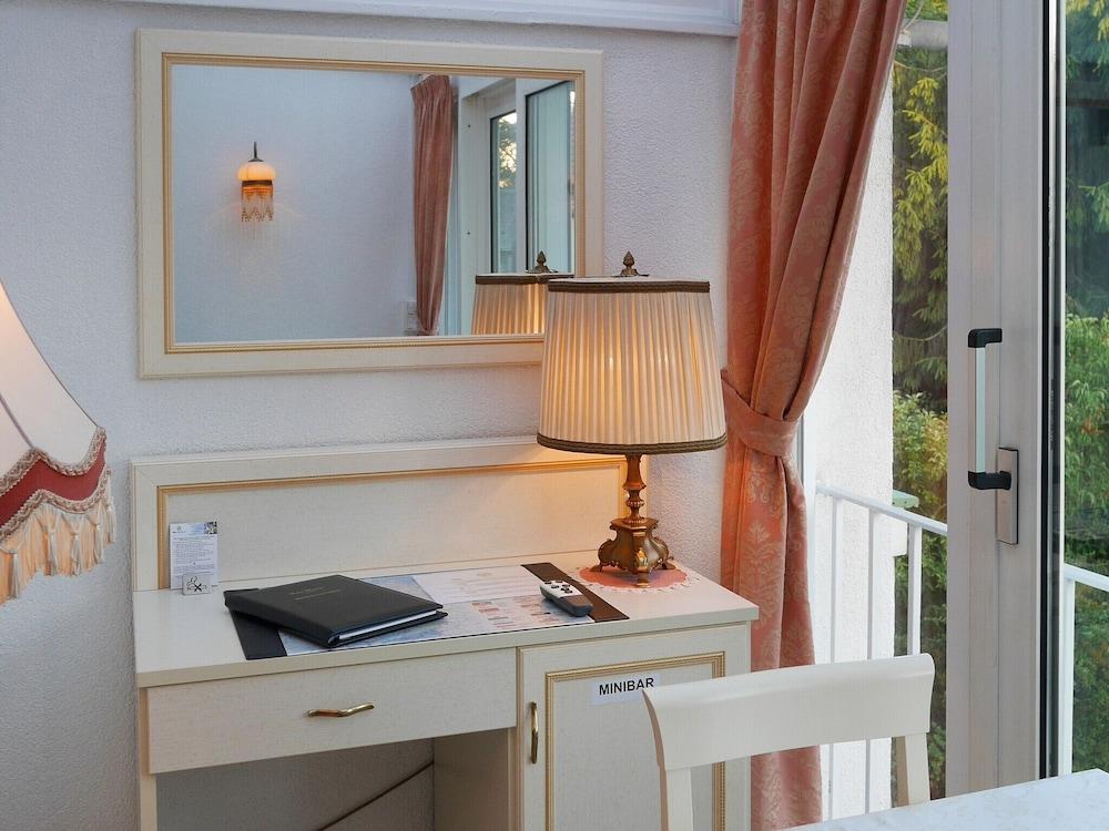 Haus Mooren, Hotel Garni Düsseldorf Dış mekan fotoğraf