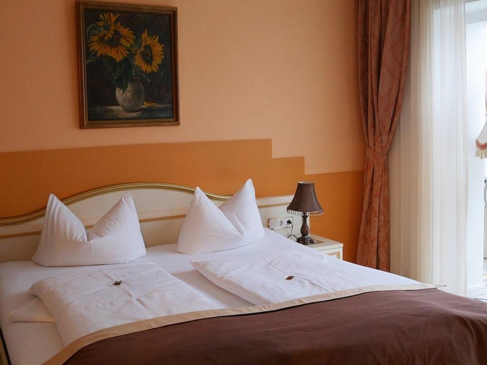 Haus Mooren, Hotel Garni Düsseldorf Dış mekan fotoğraf