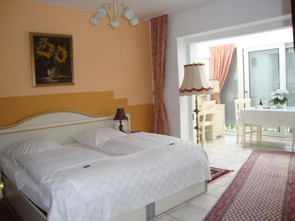 Haus Mooren, Hotel Garni Düsseldorf Oda fotoğraf